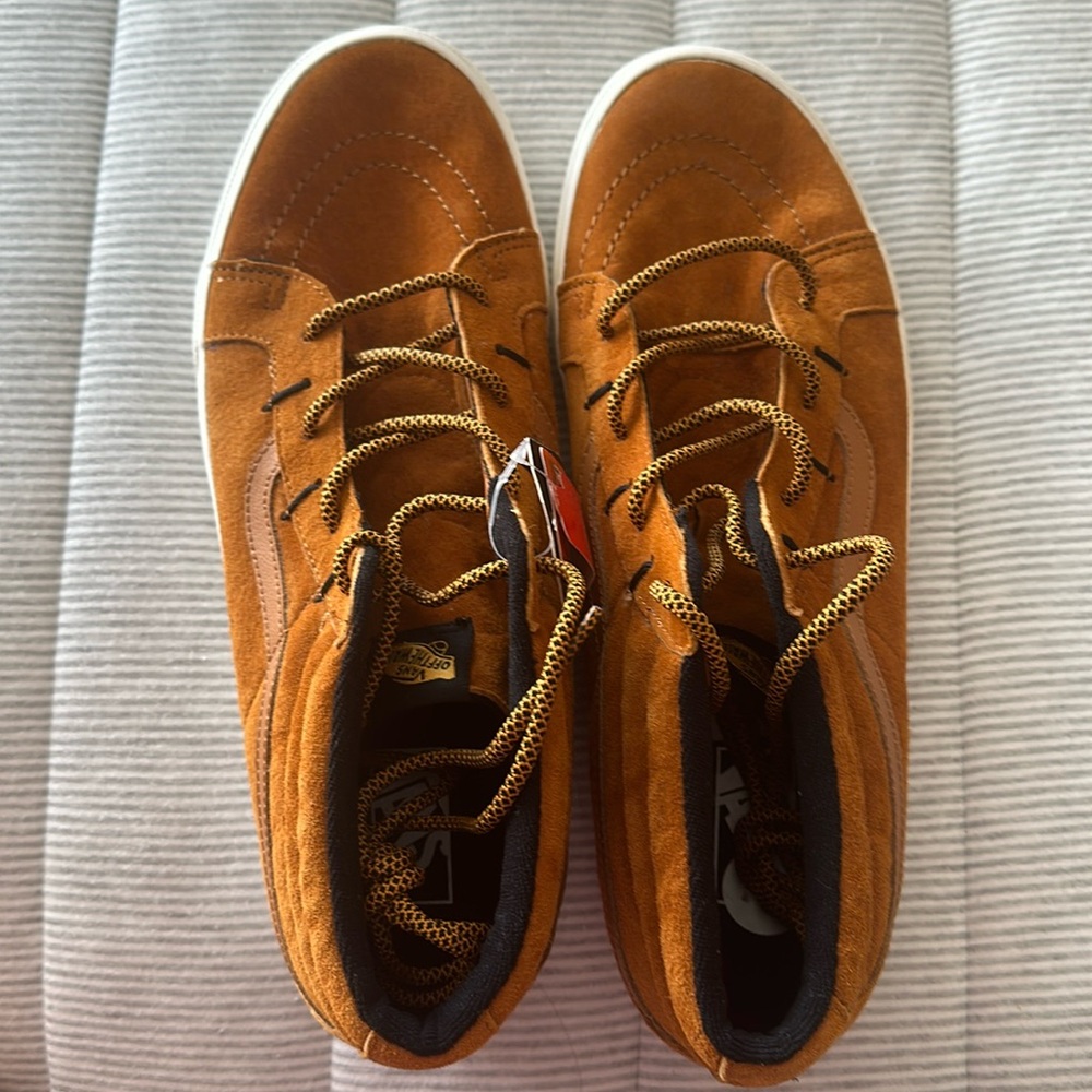 NWT Vans All Weather MTE Mid Reissue Cognac Suede Sneakers